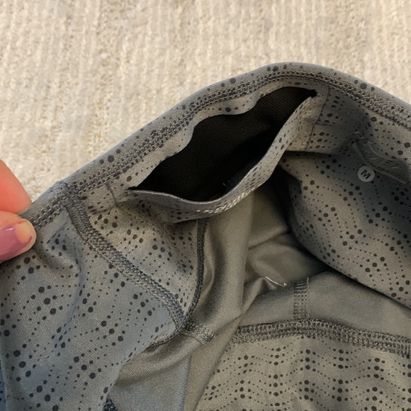 Nike Dry Fit Crops - Picture 7 of 8